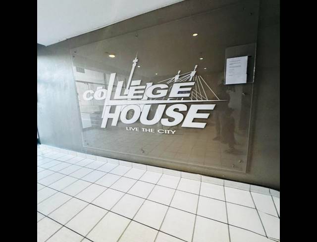 1 BEDROOM APARTMENT FOR SALE IN BRAAMFONTEIN